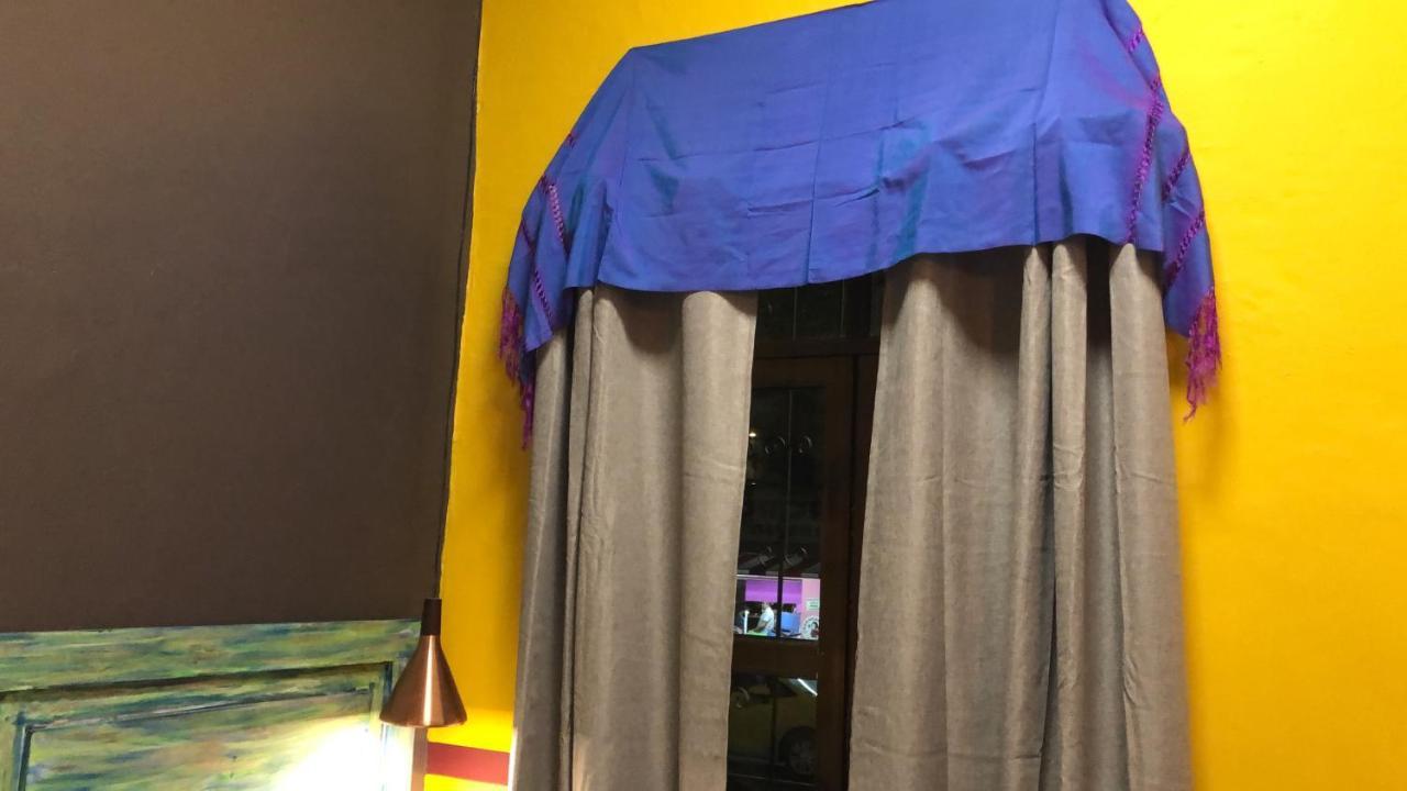 Casa Flores Hotel Kota Meksiko Bagian luar foto
